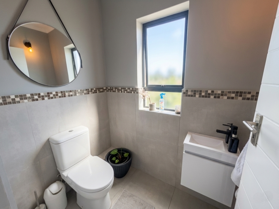 2 Bedroom Property for Sale in Table View Western Cape